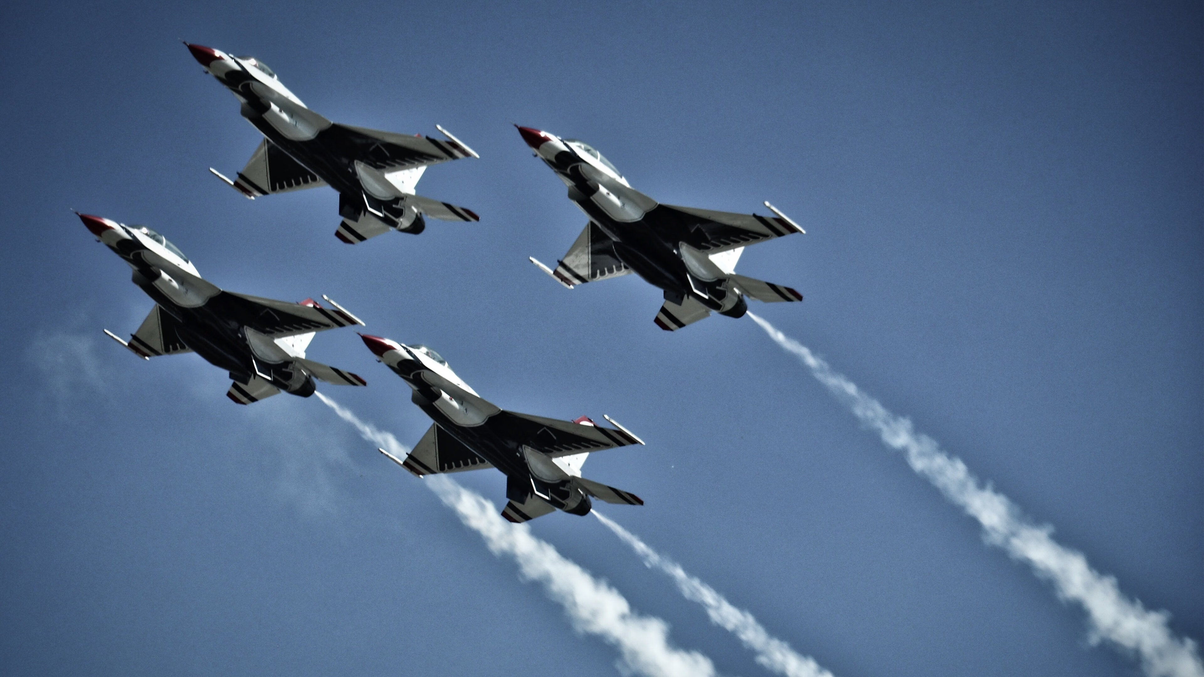 九游登录中心-《行业合作模式创新：电竞与旅游、餐饮的跨界融合》，电竞合作案例