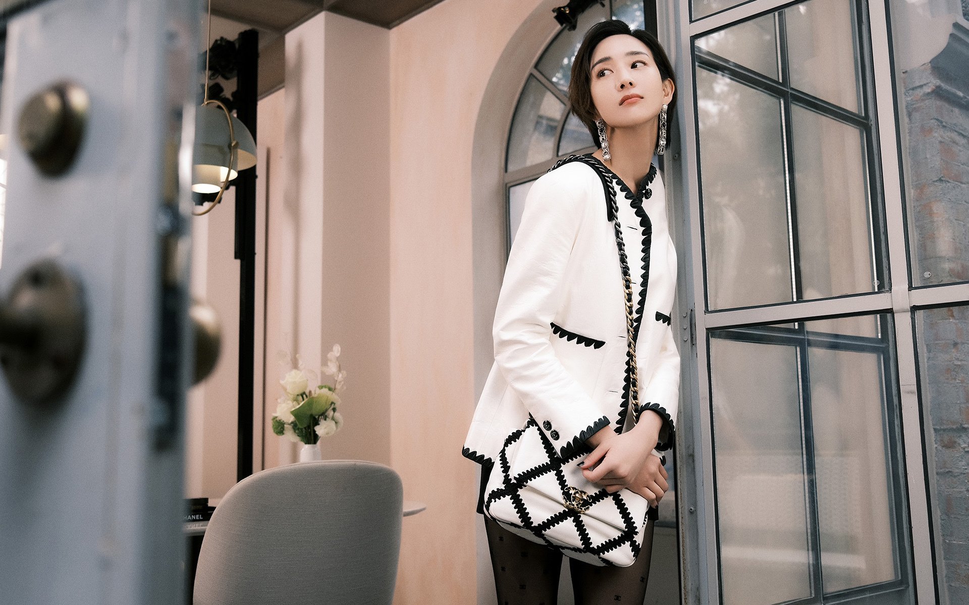 九游娱乐官网 (jiuyou)-是否应出台球员社交媒体使用规范，台球职业运动员的要求