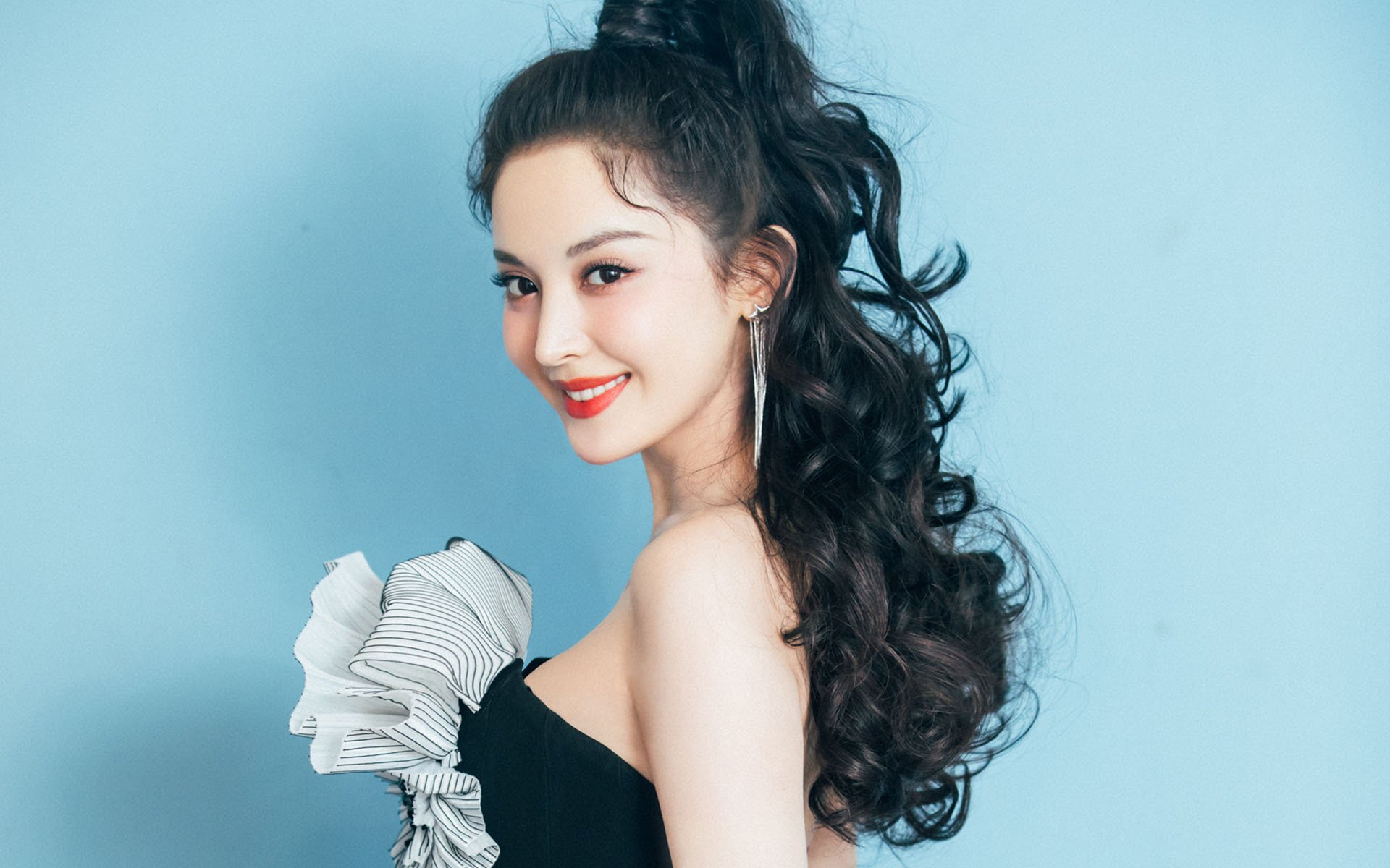 俄罗斯男篮在欧洲锦标赛中稳步晋级,重振辉煌,俄罗斯男篮落选赛